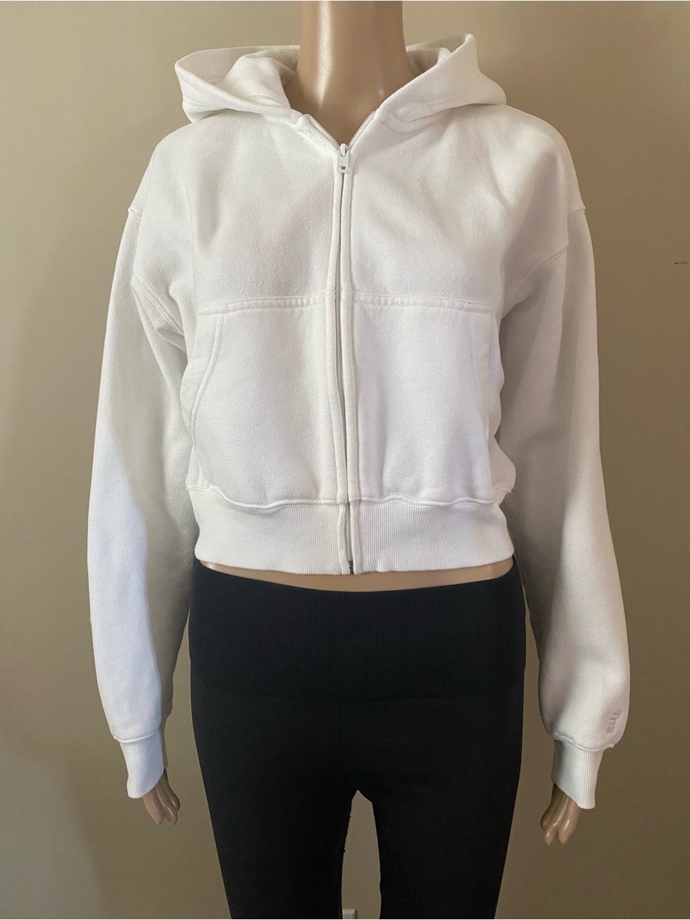 Aritzia TNA Cozy Boyfriend White Hoodie, women’s XXS